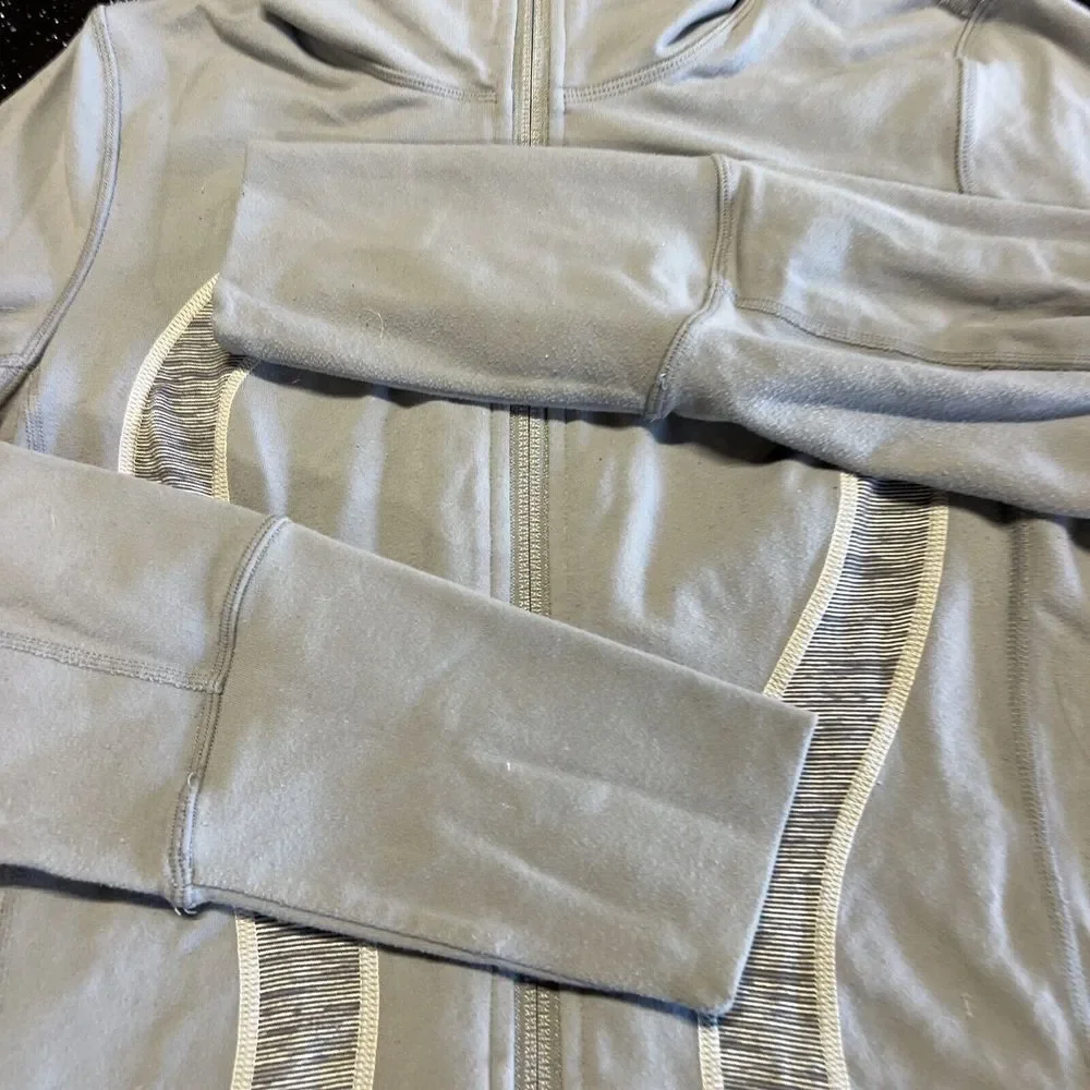 Lululemon Womens Define Jacket Long Sleeve‎ Thumbholes Size 8 Gray
